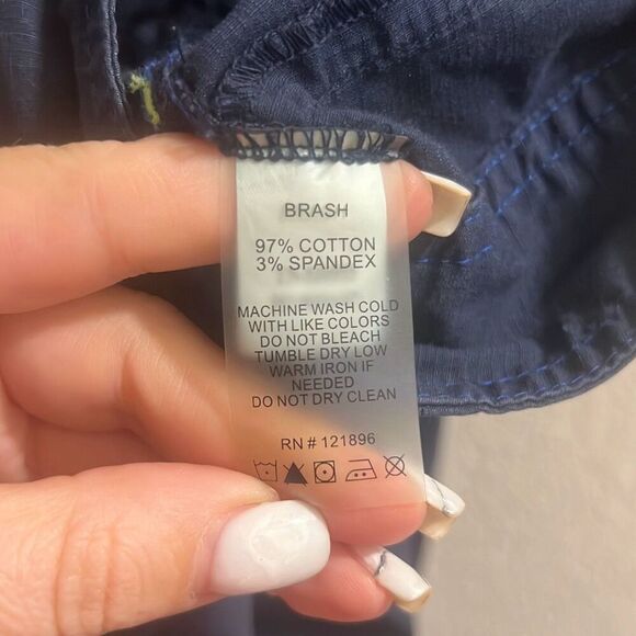 ✨Title Nine Blash Capri Navy Sz 8 Pants✨ - Picture 5 of 6